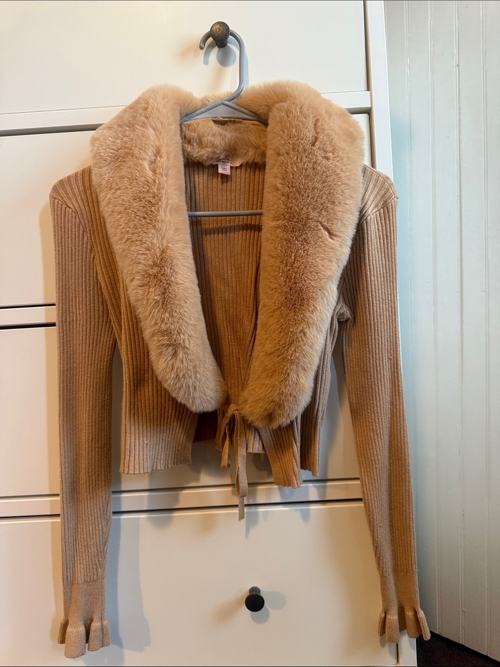 Miss Selfridge Faux Fur Collar Ribbed Cardigan